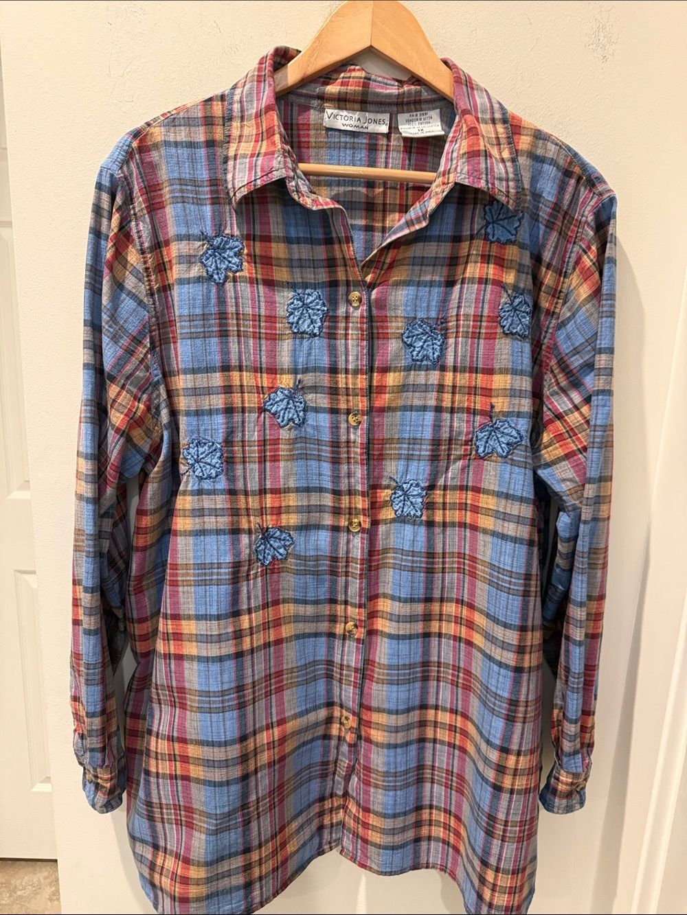 Victoria Jones Woman Red and Blue Plaid Cotton Shirt with leaves long sleeves 1X